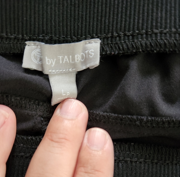 Talbots Lightweight Woven Stretch Straight Leg Crop Pants - Picture 3 of 9